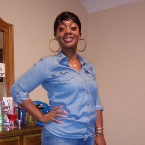 Meet your Posher, Benika